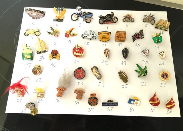 30 PINS VARIADOS VINTAGE