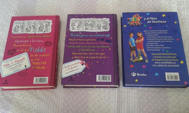 Libros "Diario de Nikki 1 y 2 " y "Kika Superbruja