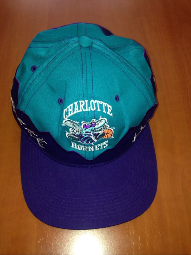 Gorra Charlotte Hornets De Segunda Mano Por 30 En El Masnou En Wallapop