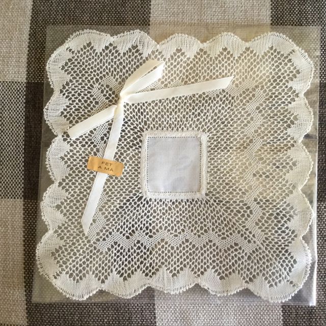 Pañuelo encaje de bolillos hecho a mano a estrenar