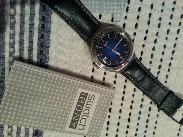 Reloj SWATCH 40th 007 'From Russia with love'