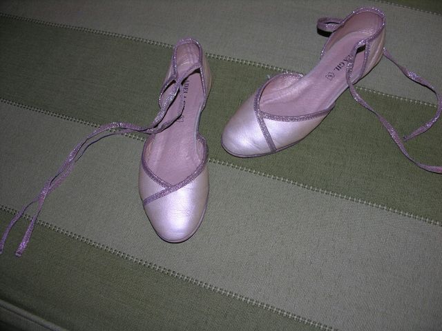 Bailarinas doradas, de piel