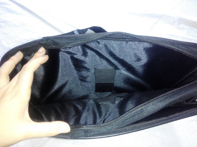 Bandolera negra para portátil