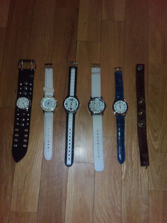 Relojes todos 20 euros x separado 4 cada uno