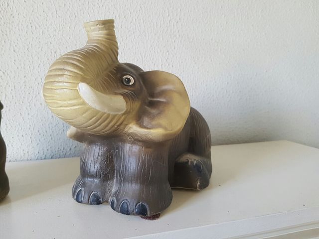 Elefantes de ceramica