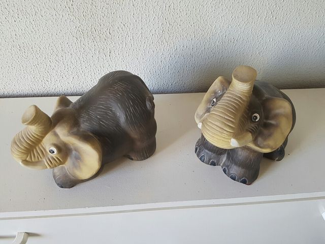 Elefantes de ceramica