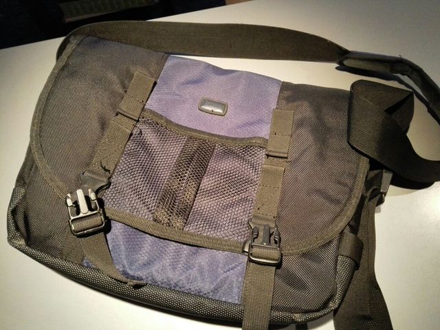 Bolsa portátil HAMA 15``