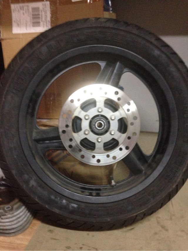 Cubierta, disco y llanta de regalo