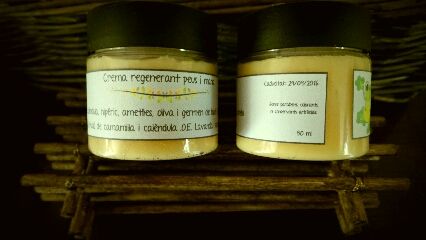 Crema natural regenerante para pies y manos