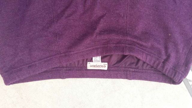 Falda de lana morada muy chula talla M