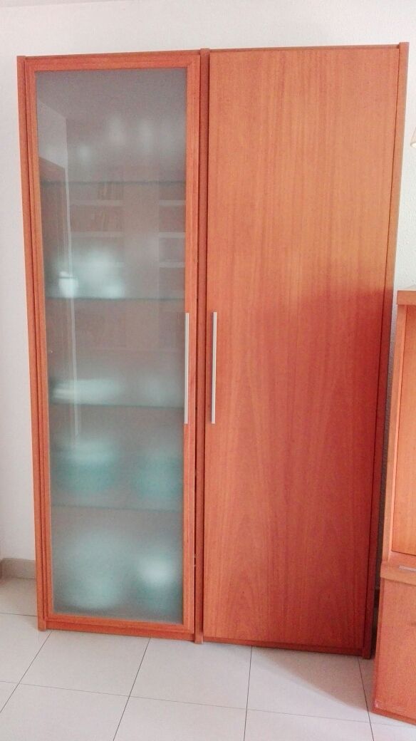 Armario de comedor de segunda mano por 150 € en Girona en WALLAPOP