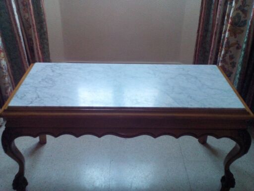 Mesa de marmol y madera maziza