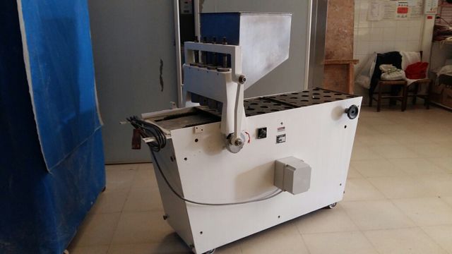 Máquina  para magdalenas