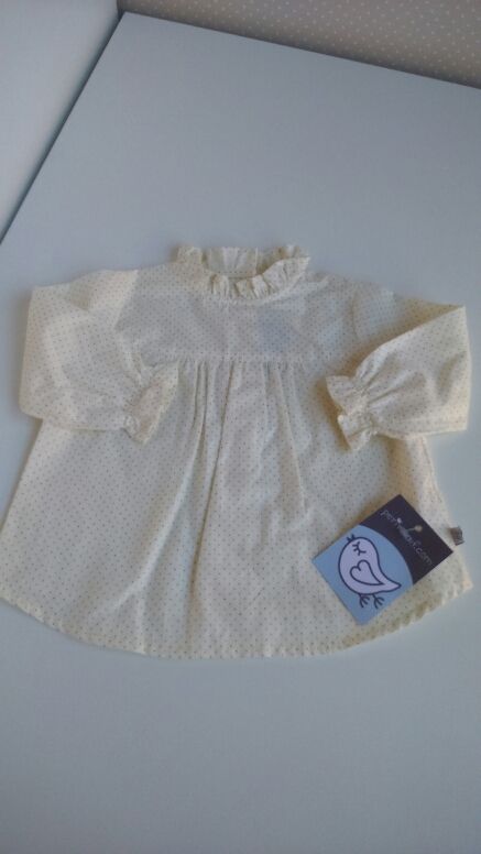 Blusa de niña talla 6 meses nueva.