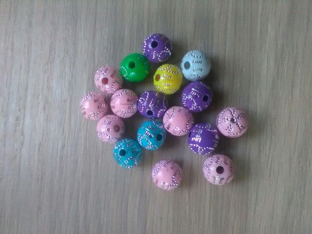 Bola con flor. Colgante,conector,abalorio. Manualidades