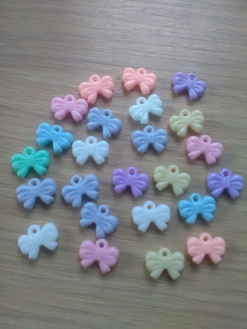 Colgante, abalorio lazo.Manualidades