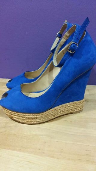 Zapato cuña esparto zara de segunda mano por 10 EUR en Barcelona en WALLAPOP