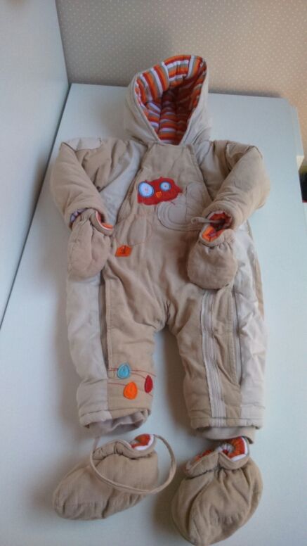 Buzo unisex 9 meses de Orchestra.