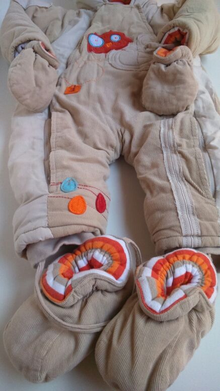 Buzo unisex 9 meses de Orchestra.