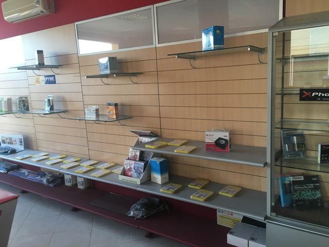 Mobiliario de tienda