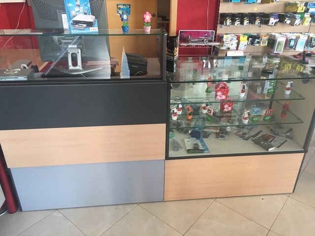 Mobiliario de tienda