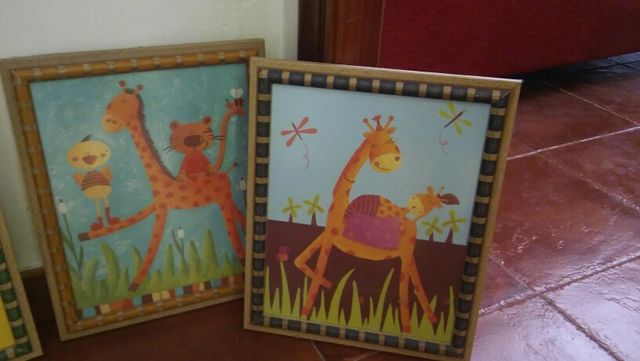 4 laminas con marco de madera