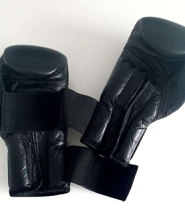 Guantes de boxeo DAEDO piel genuina búfalo.