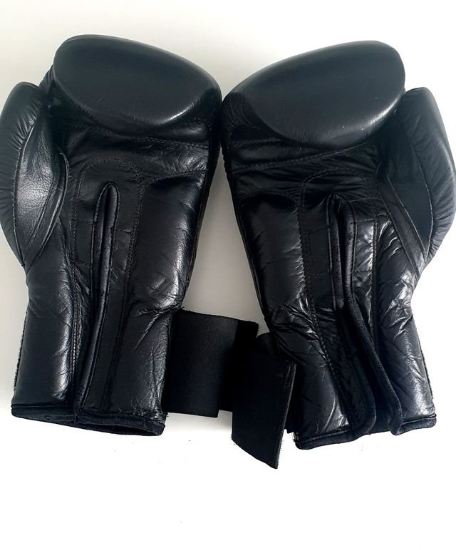 Guantes de boxeo DAEDO piel genuina búfalo.