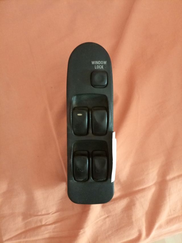 Botonera mitsubisi carisma