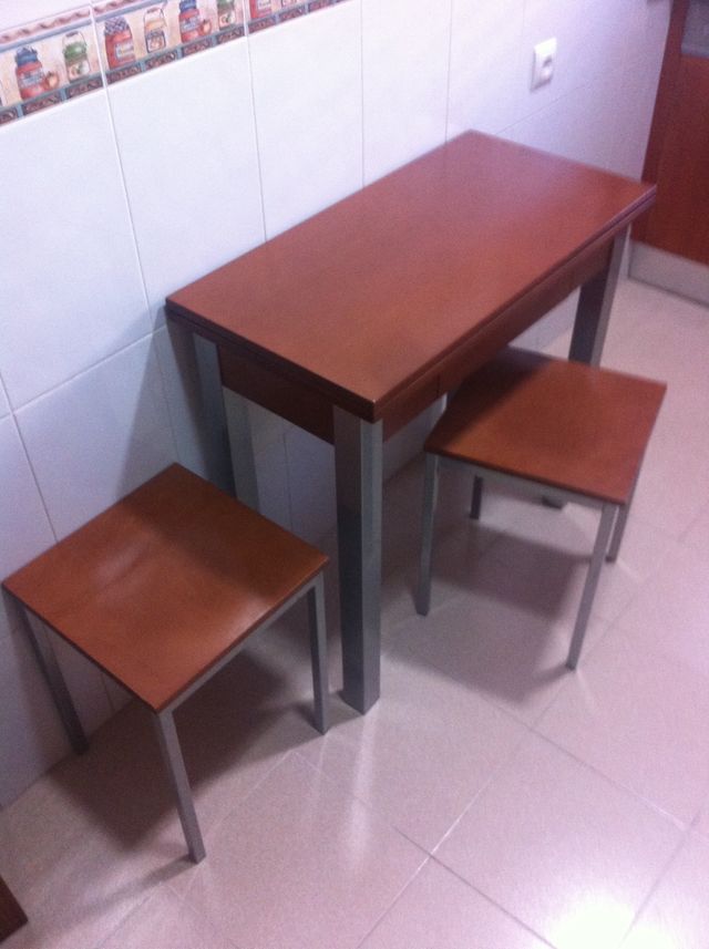Mesa Cocina Madera Extensible Y Taburetes de segunda mano por 115 ... Mesa Cocina Madera Extensible Y Taburetes de segunda mano por 115 ...