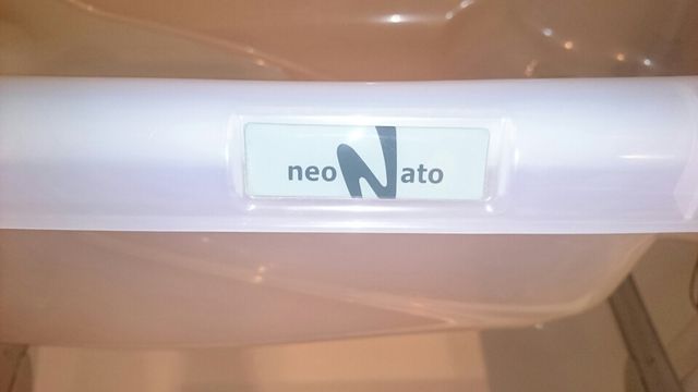 Bañera de diseño marca NeoNato para bebé.