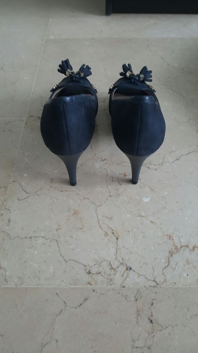 Zapatos azul marino de Uterque n 40