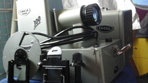 Proyector de diapositivas.