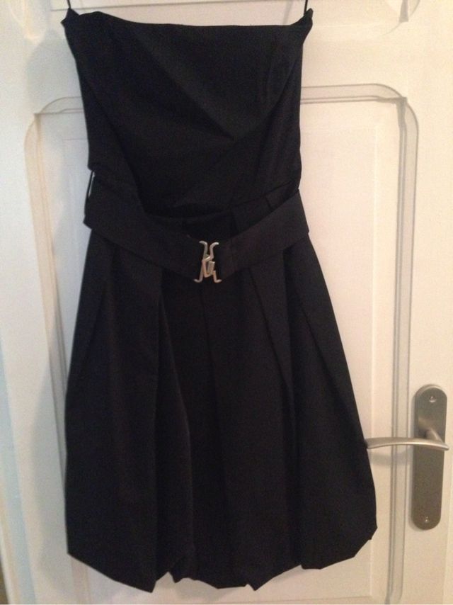 Vestido negro Zara