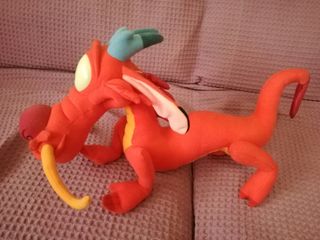 peluche mushu
