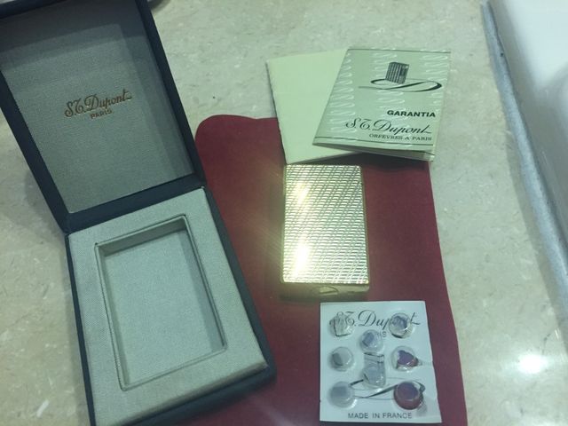 Mechero Dupont bañado en oro