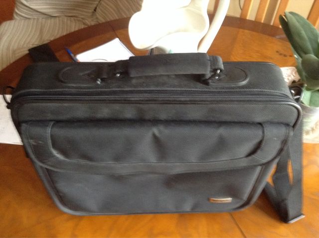 MALETIN ORDENADOR PORTATIL  TARGUS