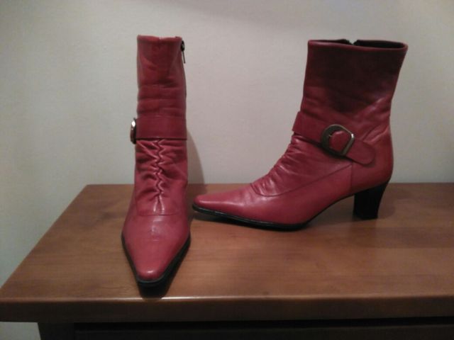 OPORTUNIDAD BOTINES ROJOS DE PIEL 37 NUEVOS!!!!!