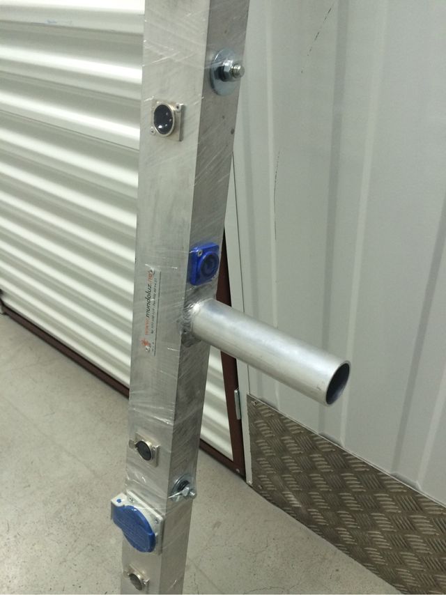 Barra para focos iluminación aluminio de segunda mano por 40 € en