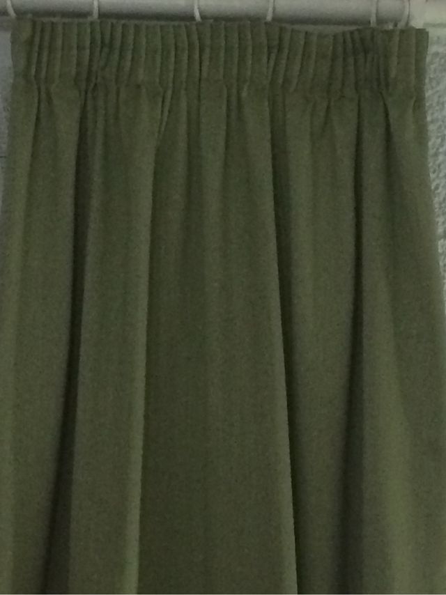 Cortinas verdes de segunda mano por 120 € en Zaragoza en WALLAPOP