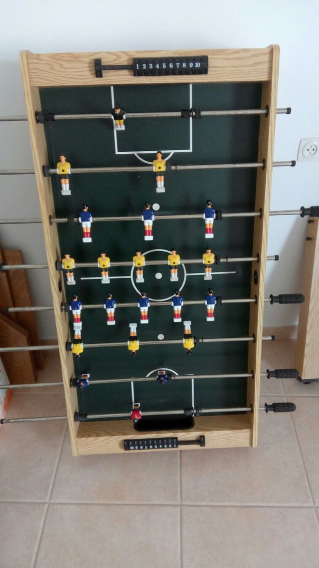 Futbolin de madera para niños