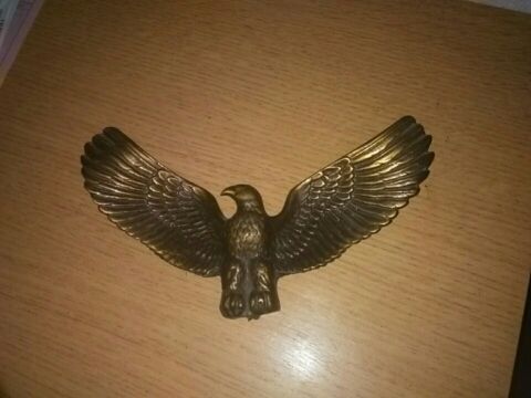 Figura bronce águila