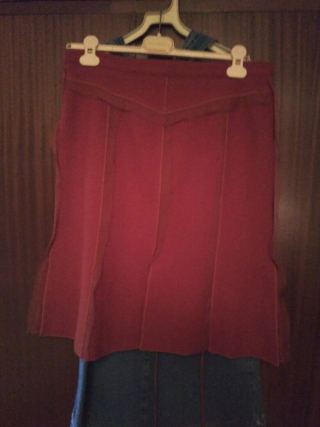 Traje chaqueta y falda