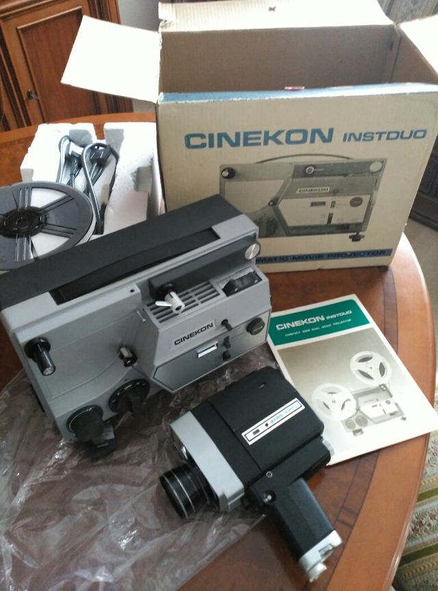 Cámara de vídeo y proyector 1970's cinekon
