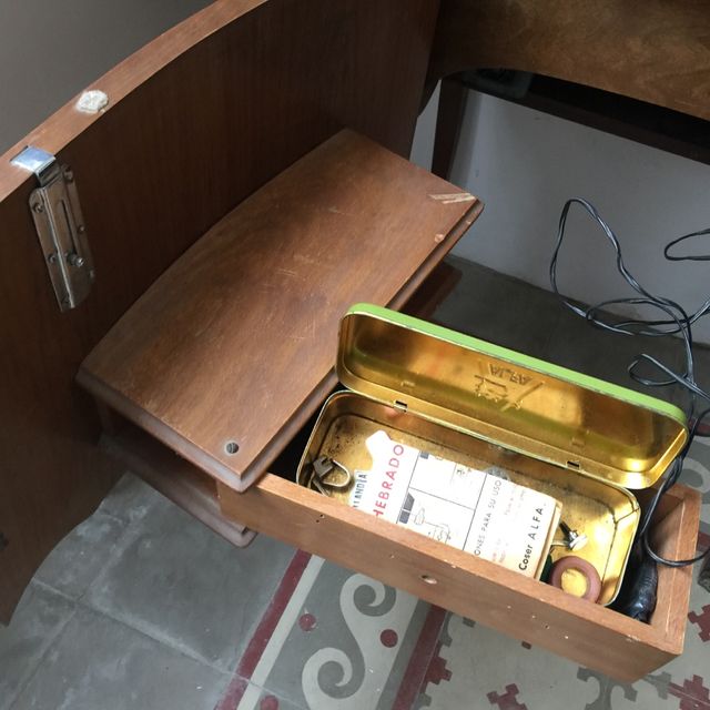 Máquina de coser antigua Alfa Royale