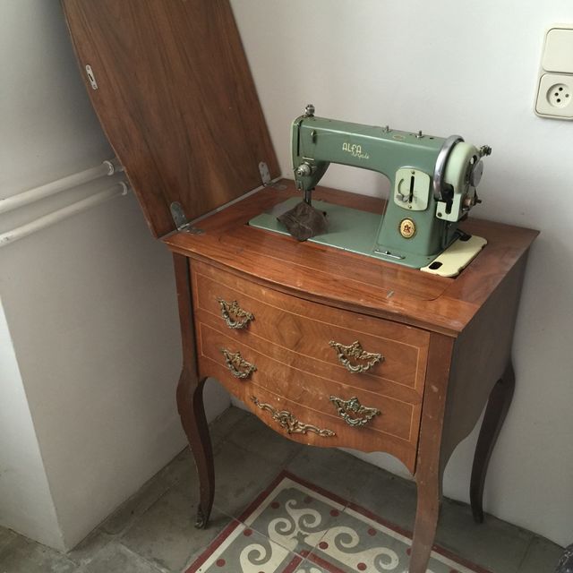 Máquina de coser antigua Alfa Royale