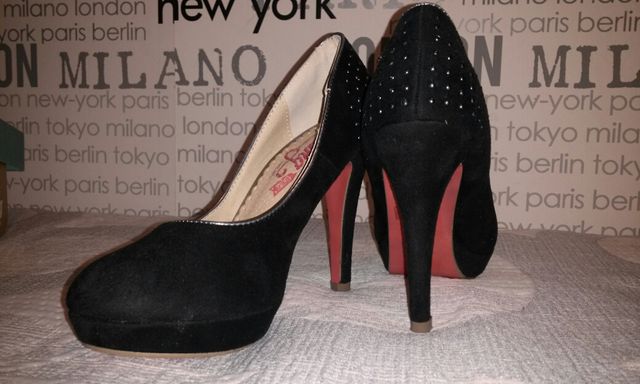 Zapatos tacón ante negros.talla 36