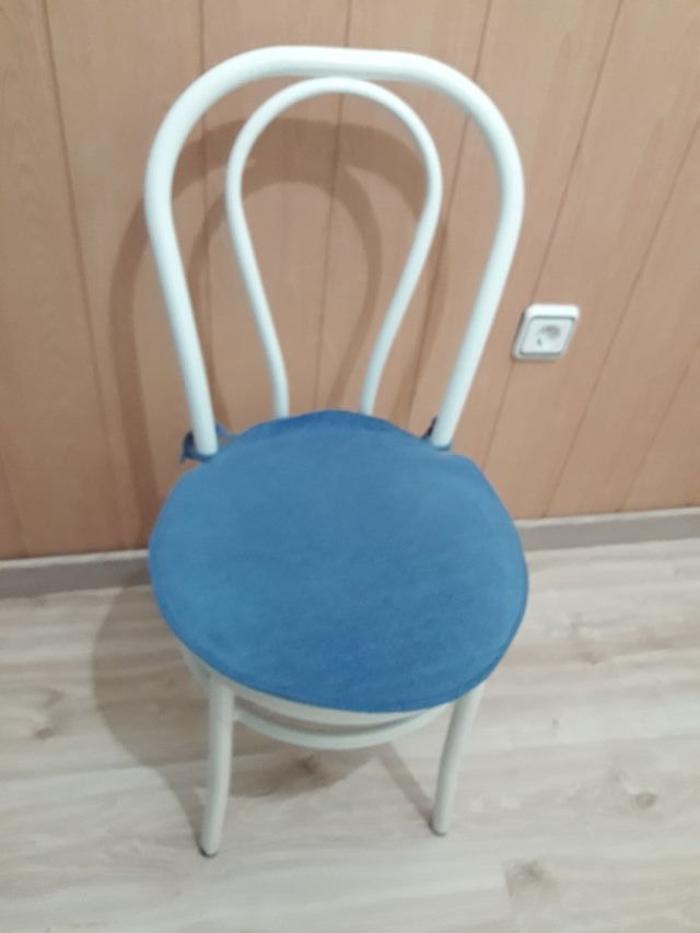 Mesa comedor extensible + 2 sillas