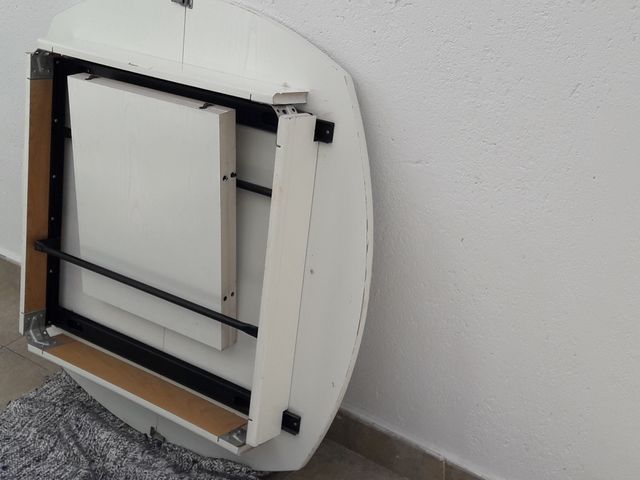 Mesa comedor extensible + 2 sillas