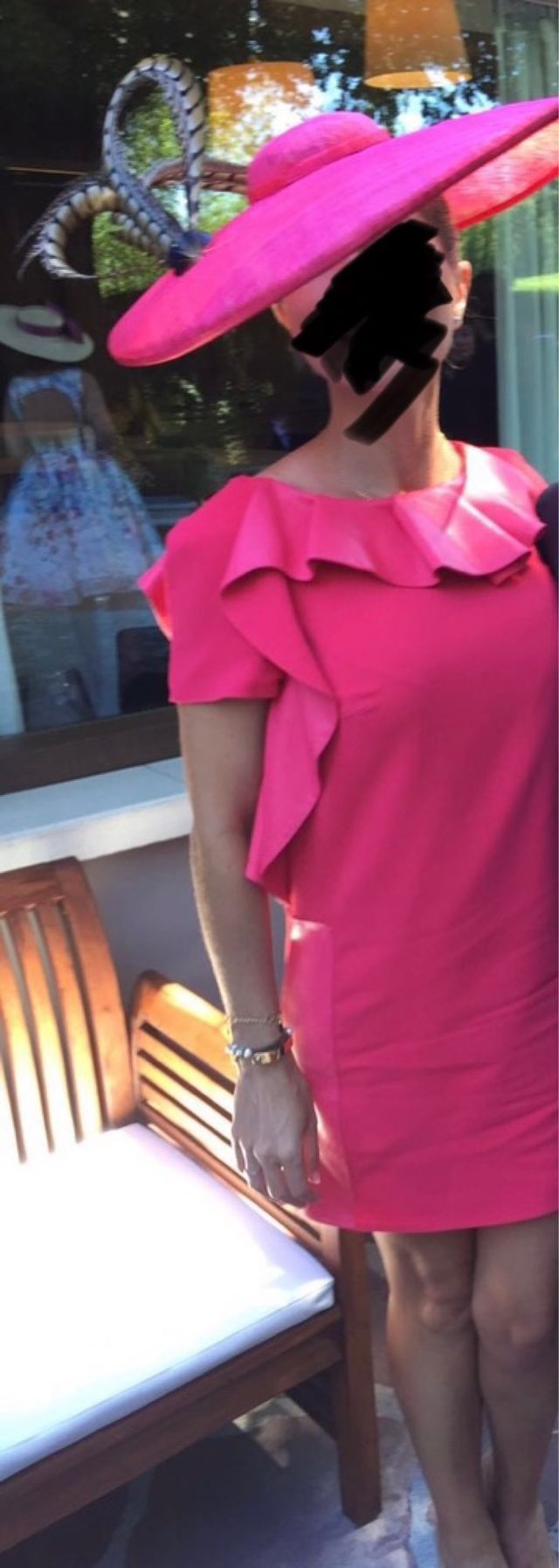 Pamela Con Plumas De Faisán